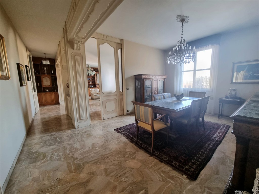 APPARTAMENTO PIENO CENTRO STORICO CON VISTA SULLA BIBLIOTECA MALATESTIANA