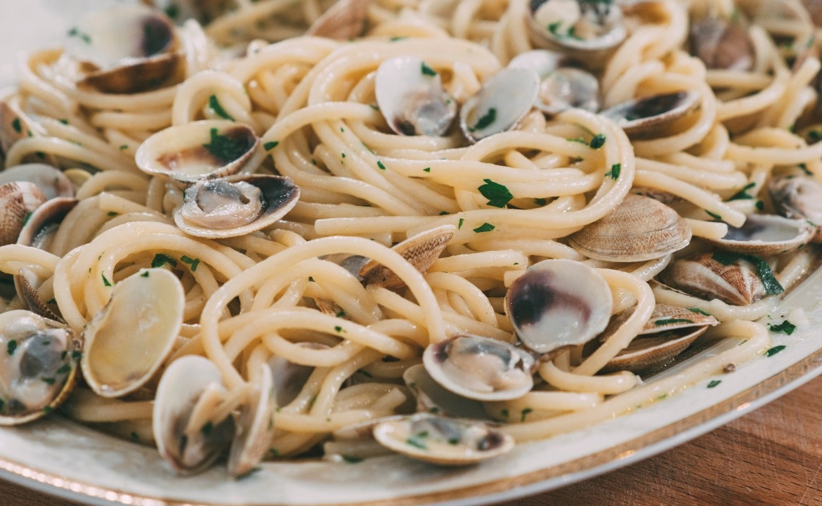 RAVENNA,  ADIACENZE CENTRO STORICO, CEDESI AVVIATISSIMA ATTIVITÀ DI RISTORANTE , PIZZERIA , BAR – INFO IN UFFICIO SU APPUNTAMENTO.