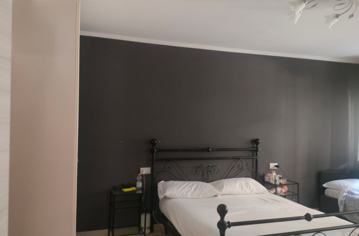 Proponiamo in vendita immobile adibito a Room & Breakfast, affittacamere, locanda, di mq. 203, ad euro 360.000, scopo investimento.