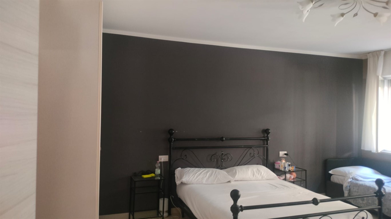 Proponiamo in vendita immobile adibito a Room & Breakfast, affittacamere, locanda, di mq. 203, ad euro 360.000, scopo investimento.