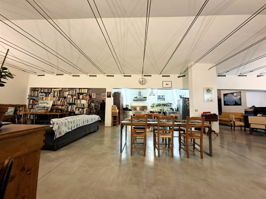 LOFT NEL CUORE DEL BORGO SAN BIAGIO, AMPIO E LUMINOSO