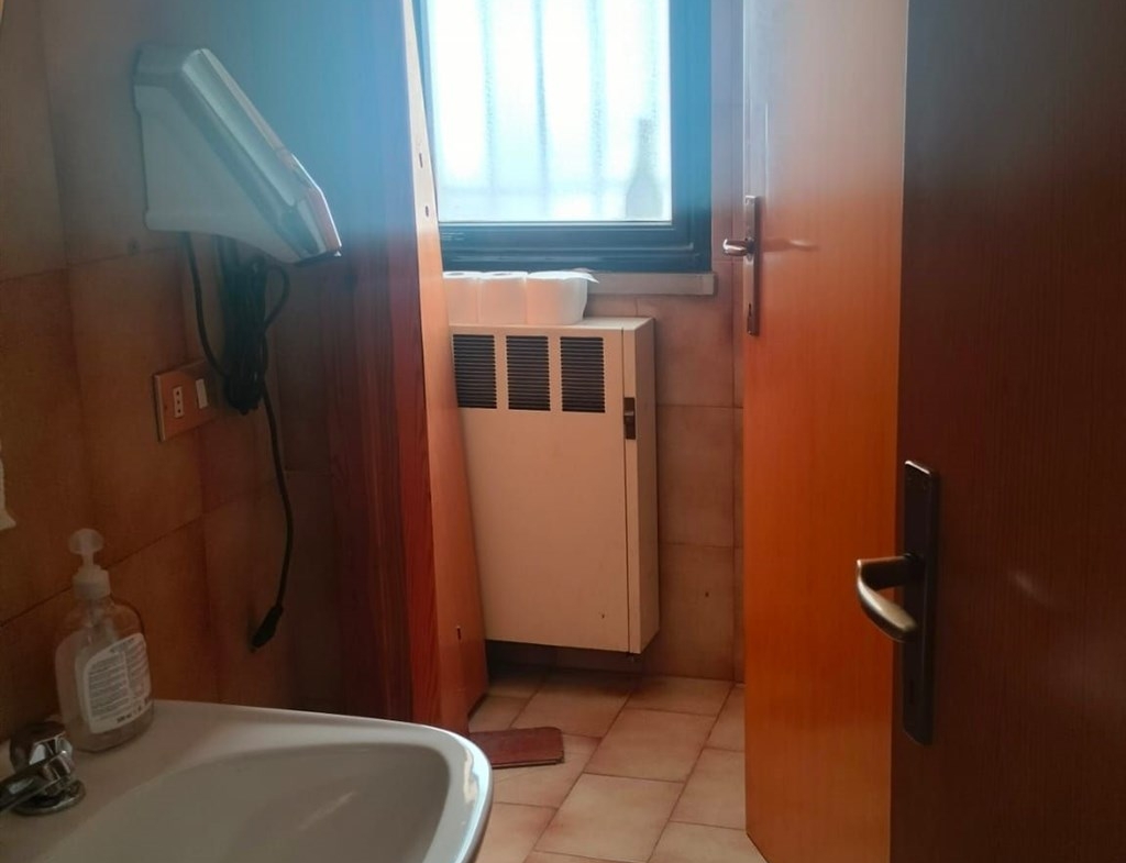 Vendita immobile uso residenziale con possibilità di cambio di destinazione d’uso in residenziale