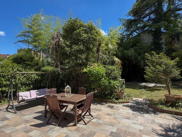SPLENDIDA VILLA IN BORGO SAN ROCCO, ZONA SIGNORILE E TRANQUILLA
