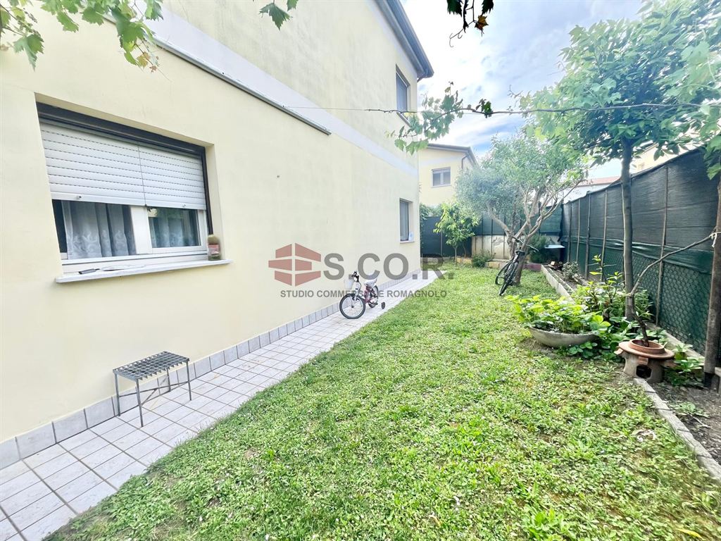 SAN PANCRAZIO APPARTAMENTO TRILOCALE CON GIARDINO