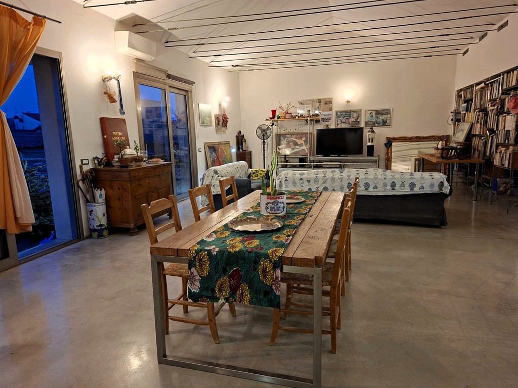 LOFT NEL CUORE DEL BORGO SAN BIAGIO, AMPIO E LUMINOSO