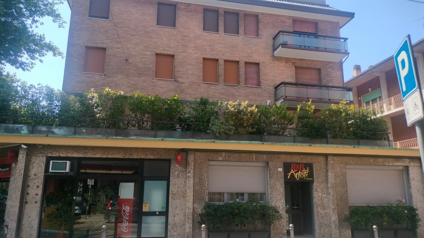 Proponiamo in vendita immobile adibito a Room & Breakfast, affittacamere, locanda, di mq. 203, ad euro 360.000, scopo investimento.