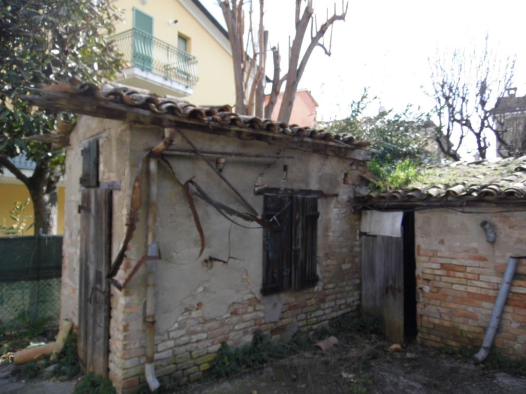 Casa con corte B.S.Rocco-Centro Rif. D9855
