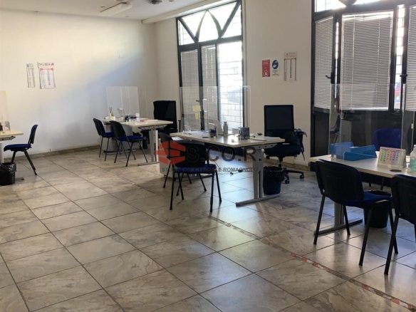 Rif. LG865  Ravenna Centro storico, Vendesi ampio ufficio al piano terra
