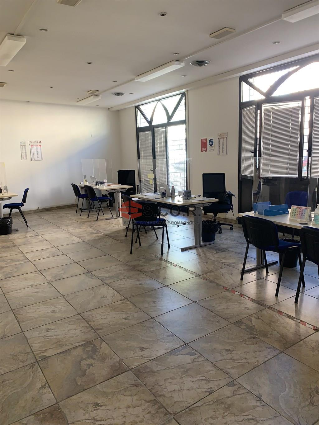 Rif. LG865  Ravenna Centro storico, Vendesi ampio ufficio al piano terra