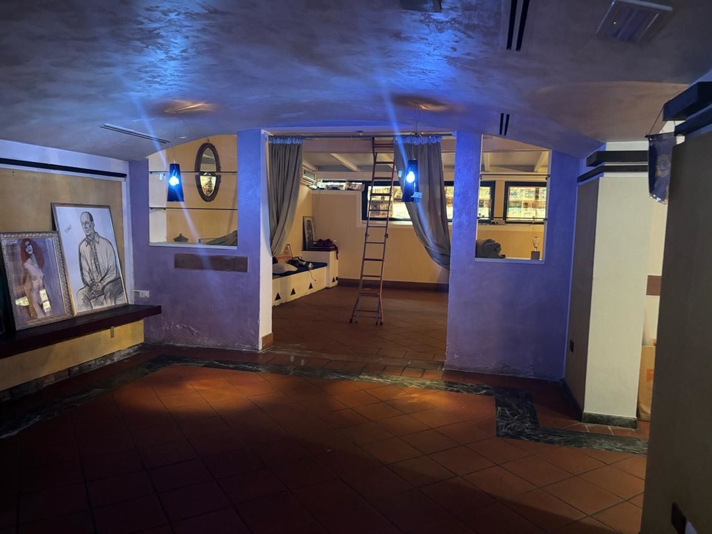 Proponiamo in vendita ampio ristorante